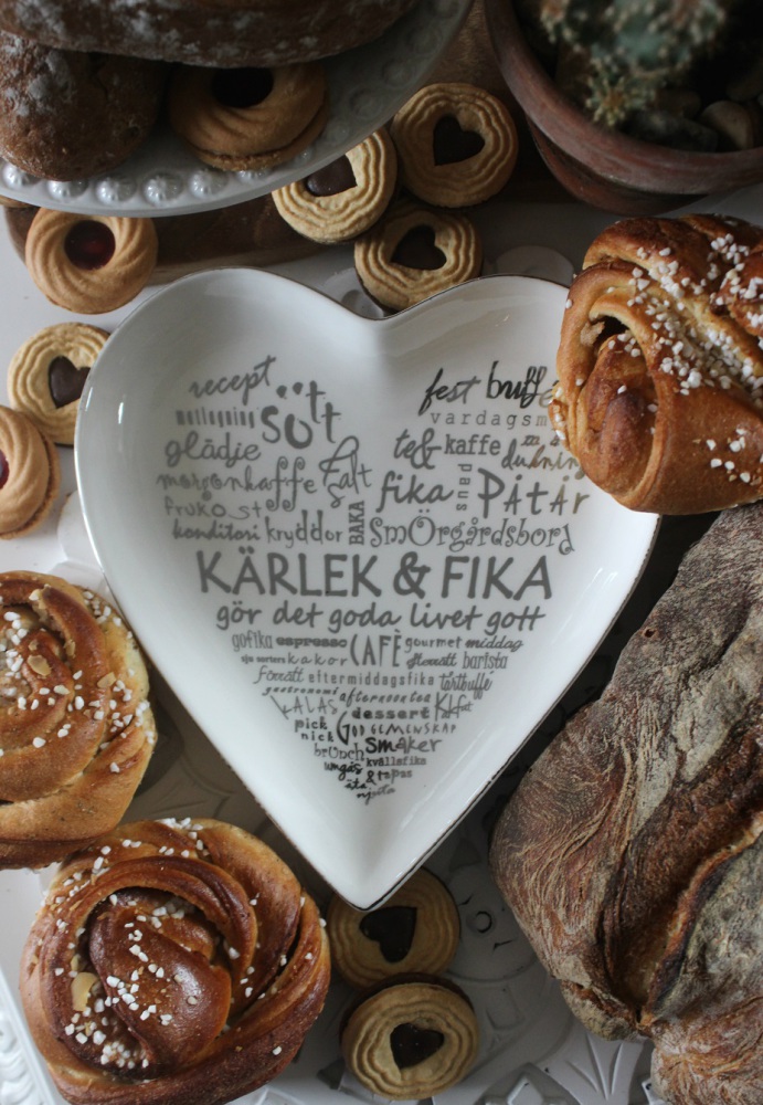 Fat Kärlek & Fika från Majas lyktor säljs till förmån för Barncancerfonden